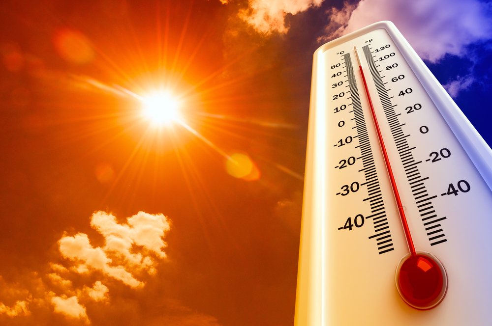termometro e sole per caldo estremo