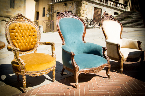 foto sedie fiera antiquaria